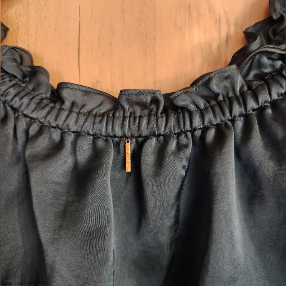 MISA Los Angeles Jules Mini Dress Off Shoulder Satin in Emerald Size XS Women's - Picture 12 of 13